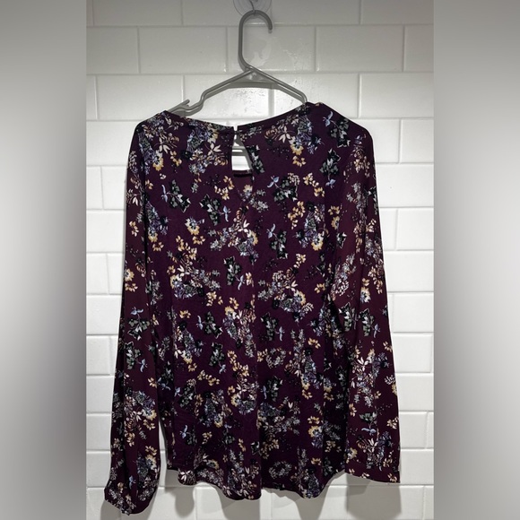 LOFT Plum Floral Long Sleeve Blouse - Yoke Detail & Keyhole Back (Size XL) - Picture 2 of 10